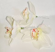 Заколки из искусственных цветов