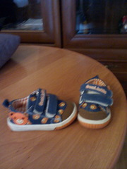 Кроссовки детские