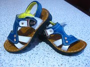 Продам босоножки на мальчика новые 31 розмер