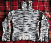 Теплый свитерок в идеальном состоянии