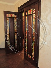 Витражи в дверях  по технике Тиффани,  компания ALKION