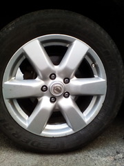 породам диски на Nissan X-trail 31 2007