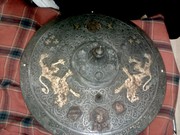 Продаю копию старинного щита 17 в,  ковка,  чернение, травление, 