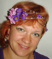 Девичник в ярких веночках