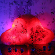 Светящаяся подушка - Романтический светильник ночник в форме сердца