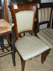 Продам деревянные стулья б.у. для кафе,  баров,  ресторанов