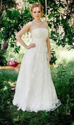 Предлагаем свадебное платье модель Лора от нашего салона. 