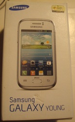 смартфон Samsung Galaxy Young