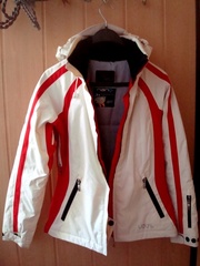 Продам стильный ЛЫЖНЫЙ костюм