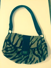 Сумочка тигровая,  бренд,  бу в хорошем состоянии