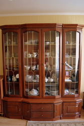 продаю СЕРВАНТ в Киеве б/у цвет черешня Италия-Польша