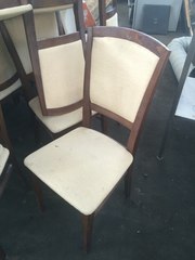Продам бежеві стільці бу