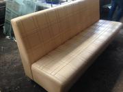 Продам  бежевые клетчатые диваны бу  для кафе,  ресторана. 