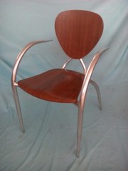 Стулья деревянные с алюминиевым каркасом бу