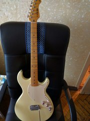 Продам электрогитару Variax 600 Line 6 Vintage White