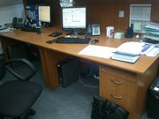 Продам мебель б/у (столы,  стулья,  тумбы)