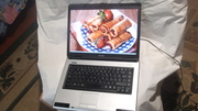 Практически новый ноутбук Toshiba Satellite L40-13G . 