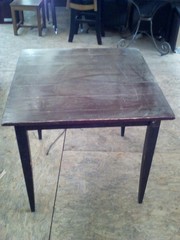 Продам столы цвета махагон бу