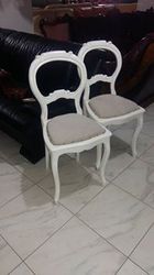 №01355.Стулья 2 штуки дубовые белые бу из Голландии.