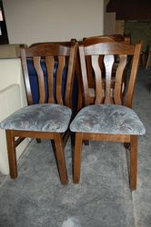 №01293.Стулья 2 штуки дубовые бу из Голландии.