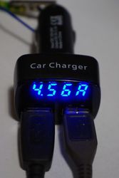 Мощная Автомобильная зарядка Амперметр,  вольтметр,  термометр два USB