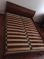 Продам двуспальную кровать в отличном состоянии