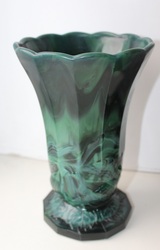 Продам винтажную вазу,  стекло с эффектом  малахита (Киев)