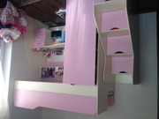 продам детскую кровать -чердак с рабочим местом