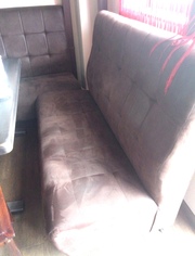 Диван б/у коричневый кожзам замша для кафе,  ресторана