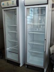 Холодильный шкаф б.у под стеклом. 