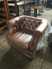 Кресло из натурального дерева б/у