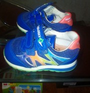 Продам кроссовки 21 р.