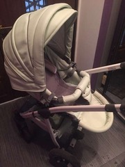 Продам коляску 2 в 1 ( люлька и прогулочный блок )