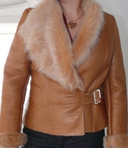 продается новая верхняя одежда, дубленки, куртки плащи, размер L-XL