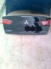 Продам крышку багажника на мицубиси лансер Х 2008г.