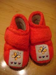 Продам новые домашние тапочки,  фирменные 10, 5 см 