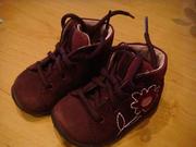 Продам ботиночки осень-весна Superfit 17р(11см) бордового цвета