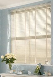 Жалюзи,  рулонные шторы всех типов.