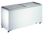 Морозильный ларь с ровными  стеклянными раздвижными крышками