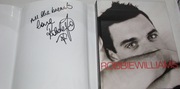 Книга с автографом Робби Уилльямса