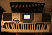 Продам синтезатор YAMAHA PSR-2000